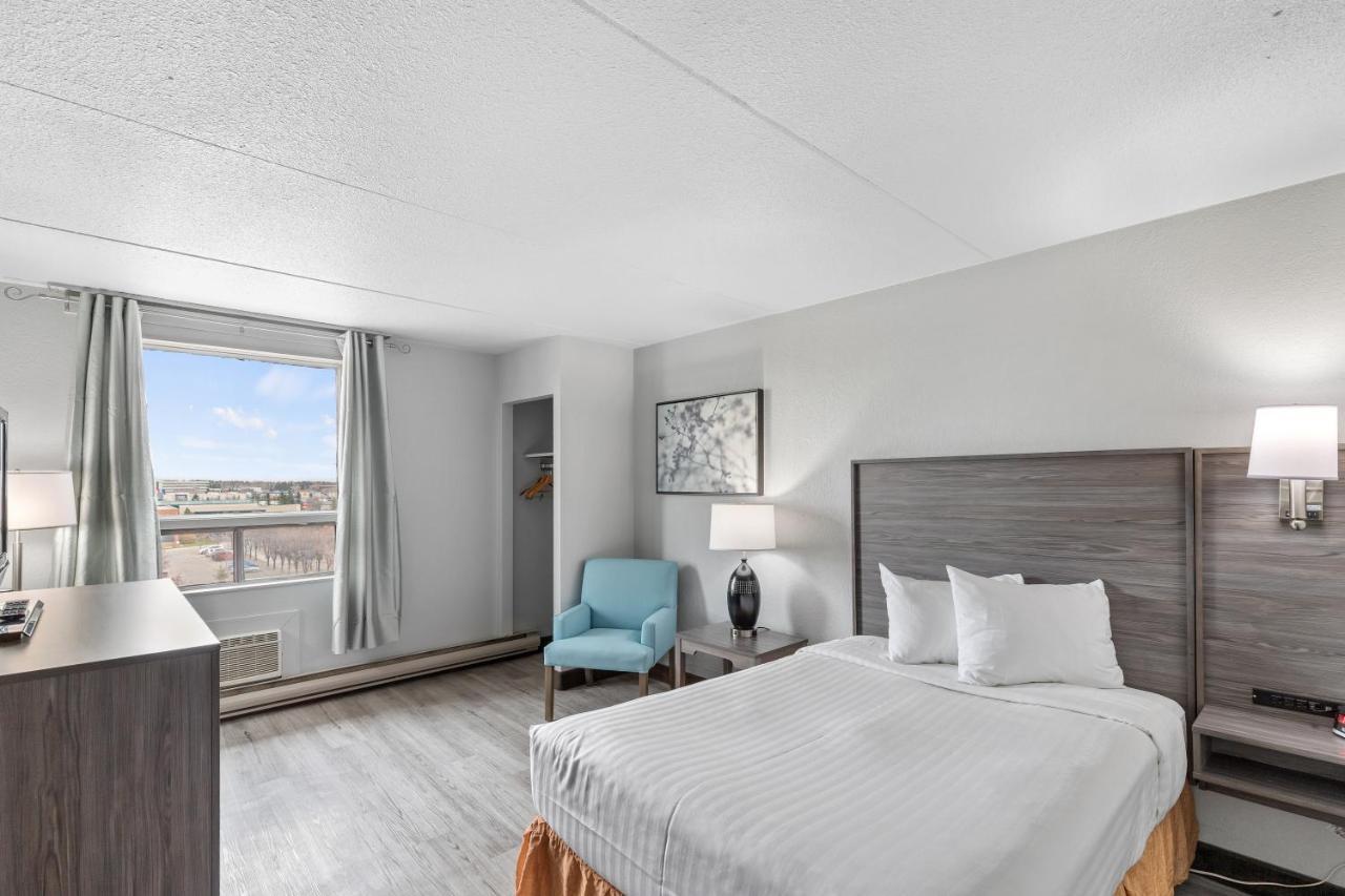 Emerald Hotel & Suites Calgary Airport Bagian luar foto