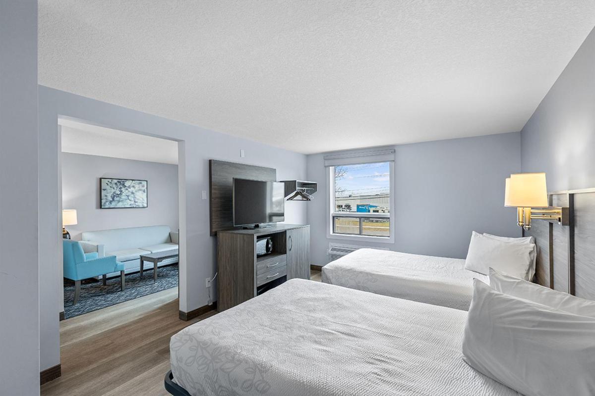 Emerald Hotel & Suites Calgary Airport Bagian luar foto
