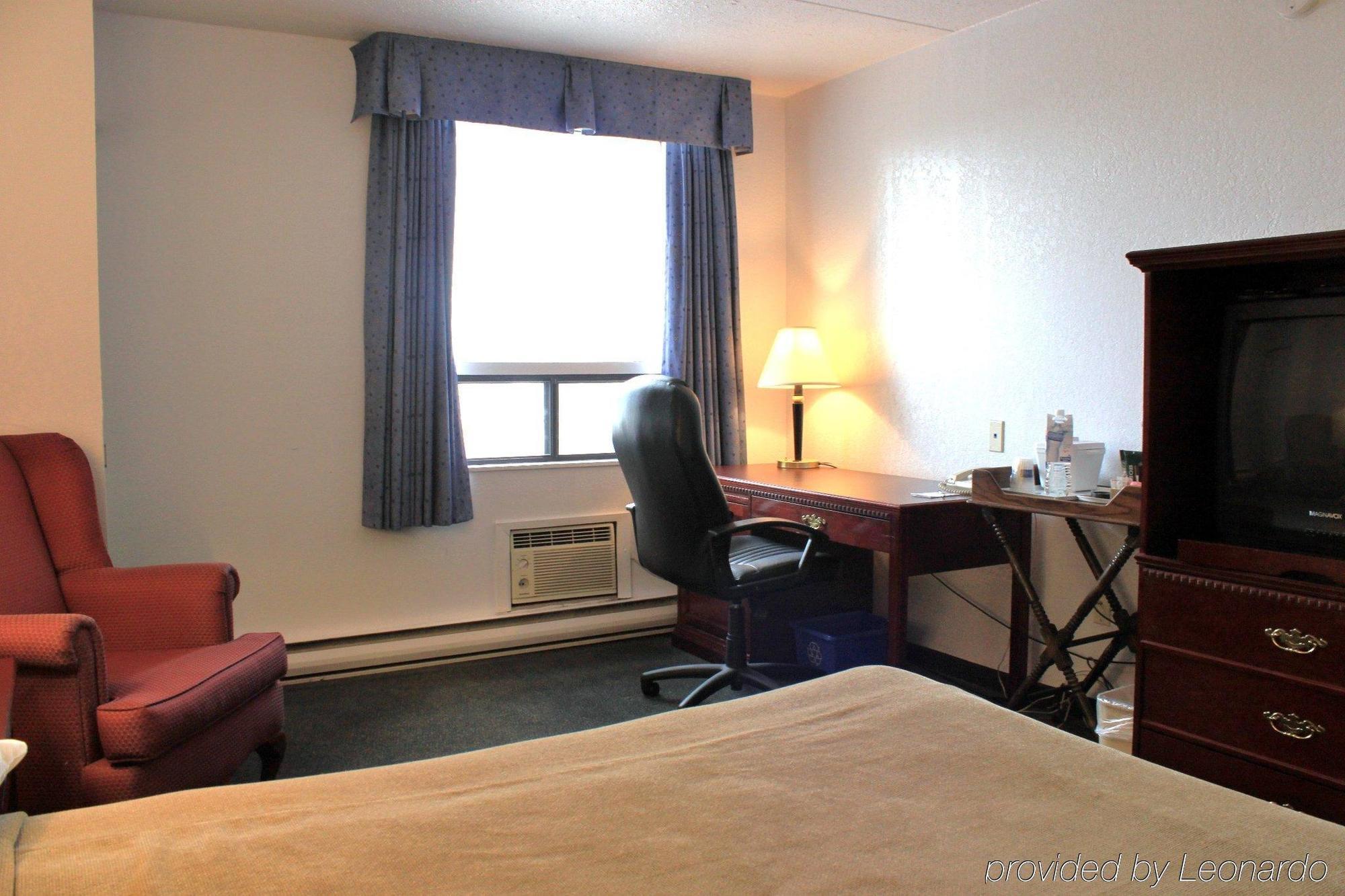 Emerald Hotel & Suites Calgary Airport Ruang foto