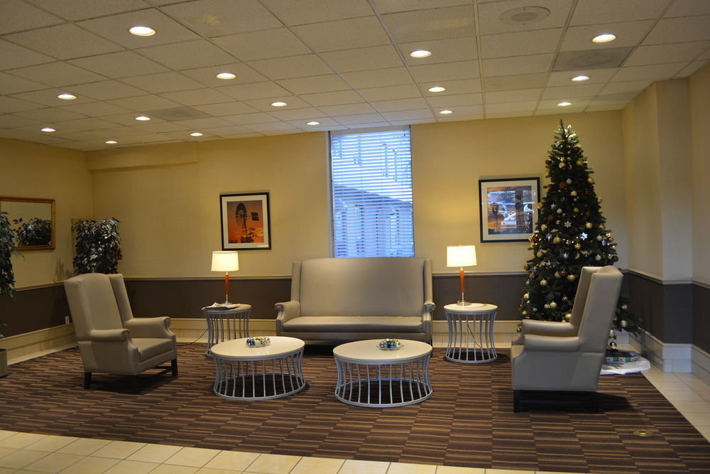 Emerald Hotel & Suites Calgary Airport Bagian luar foto