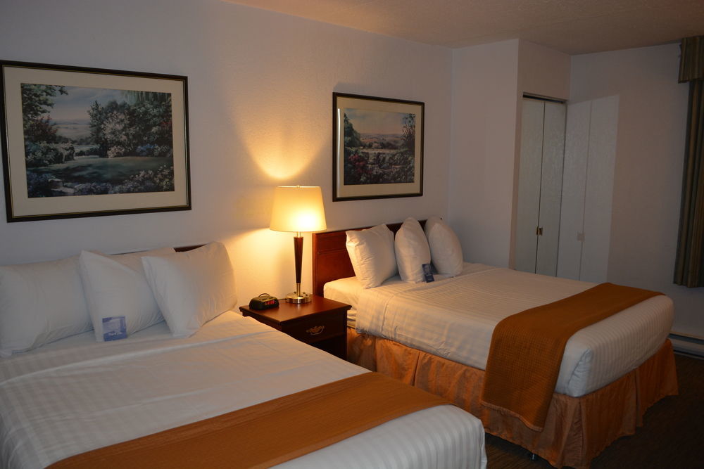 Emerald Hotel & Suites Calgary Airport Bagian luar foto